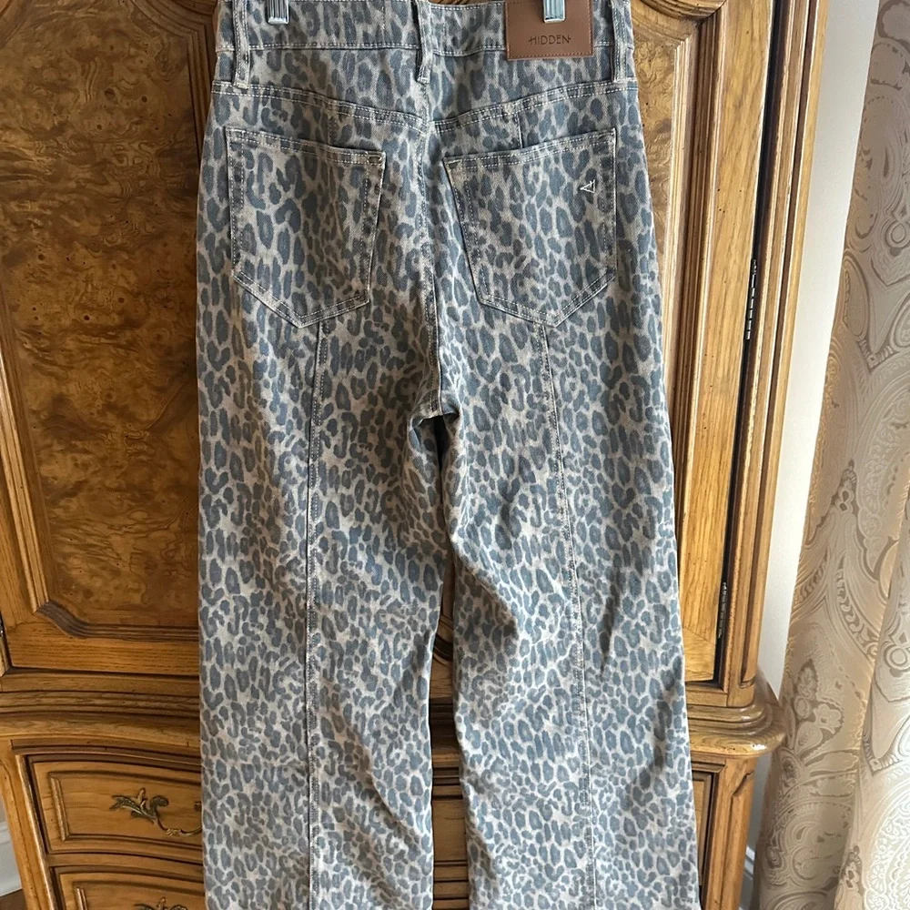 Hidden Los Angeles High Rise Leopard Print Jeans - Picture 3 of 6